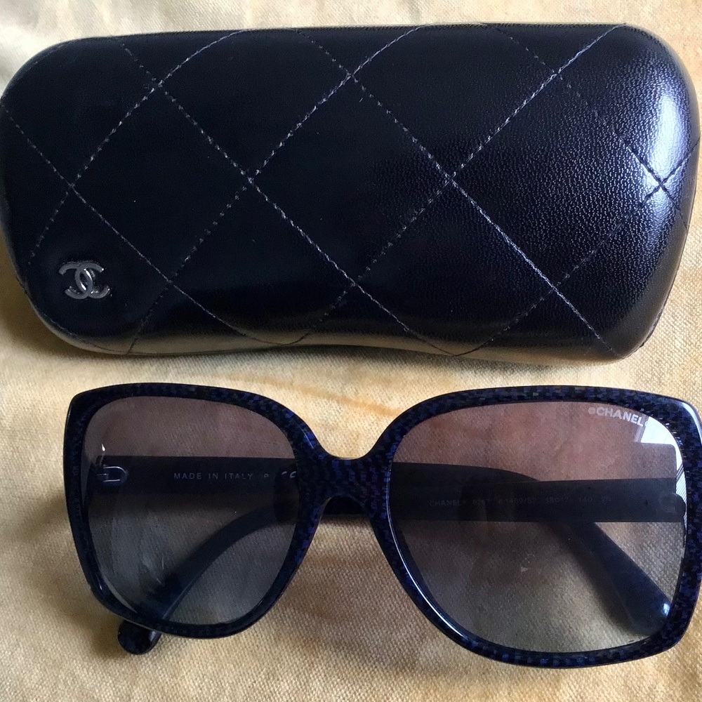 CHANEL Navy Blue Sunglasses